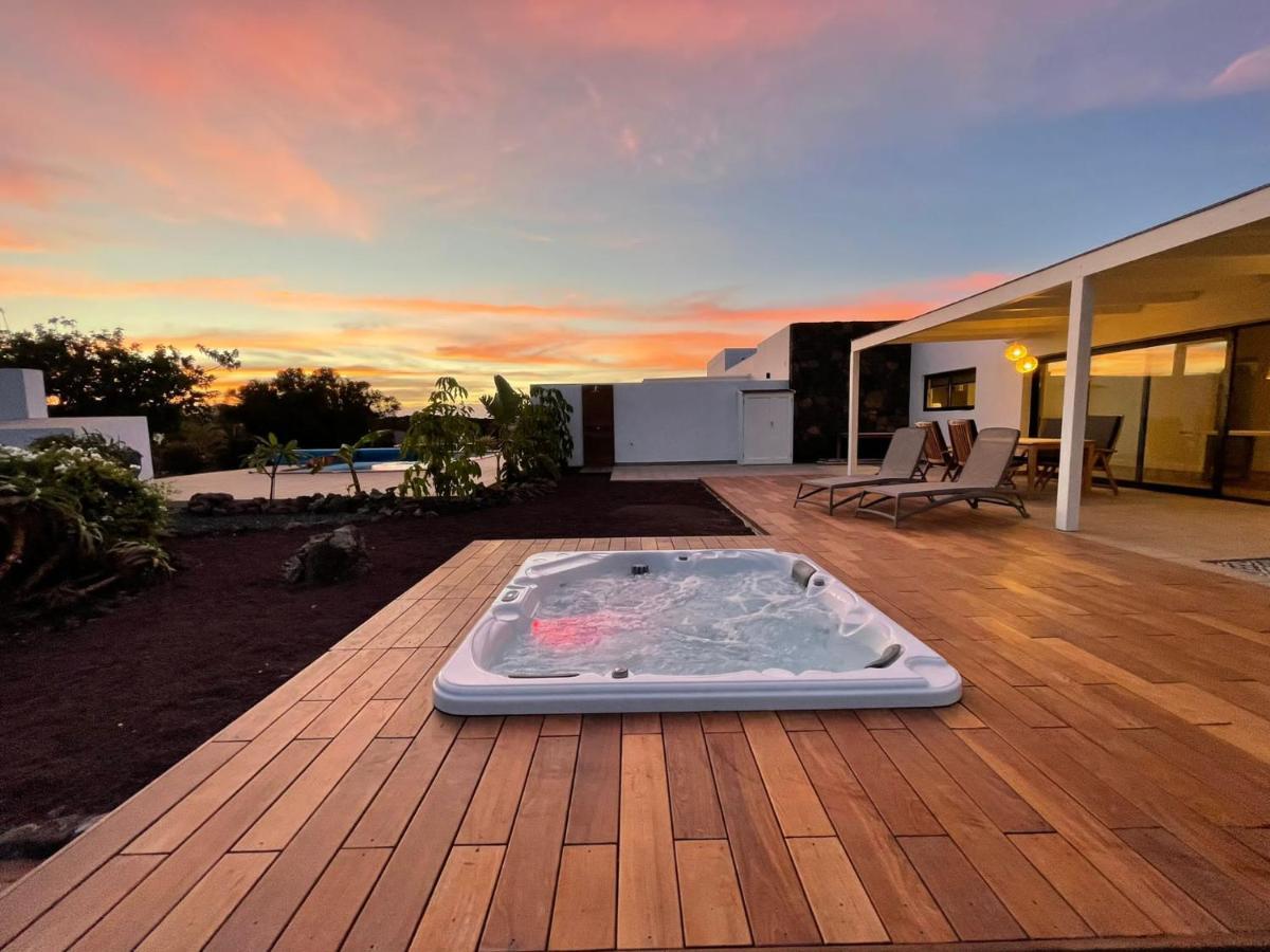 North Shore Villas Lajares, Manalari, Private Jacuzzi Eksteriør billede